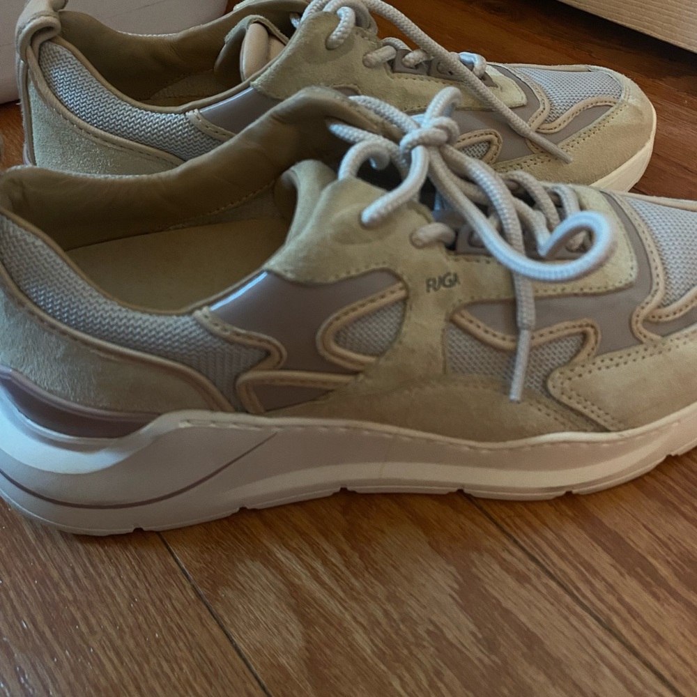 Women's Beige Sneakers